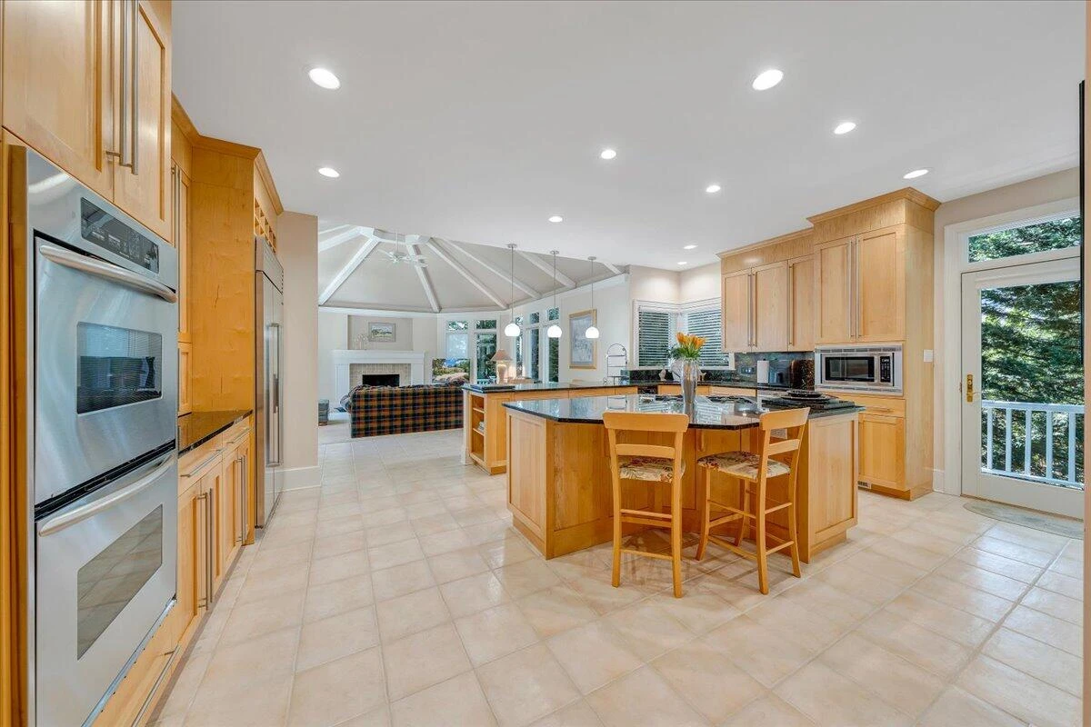 574 Waverly LN - Photo 47
