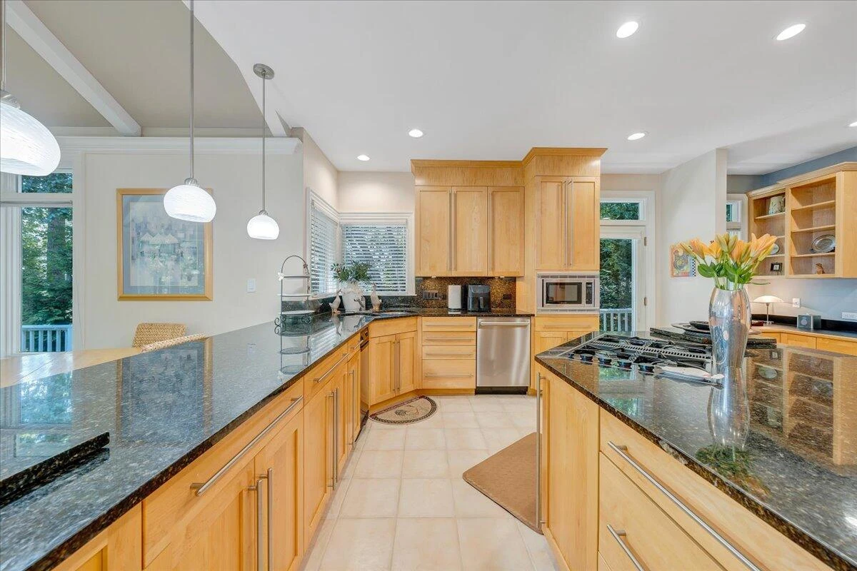 574 Waverly LN - Photo 49