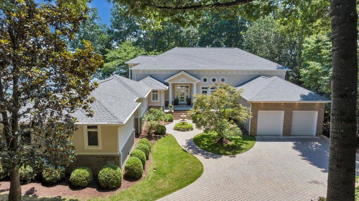574 Waverly LN - Photo 6