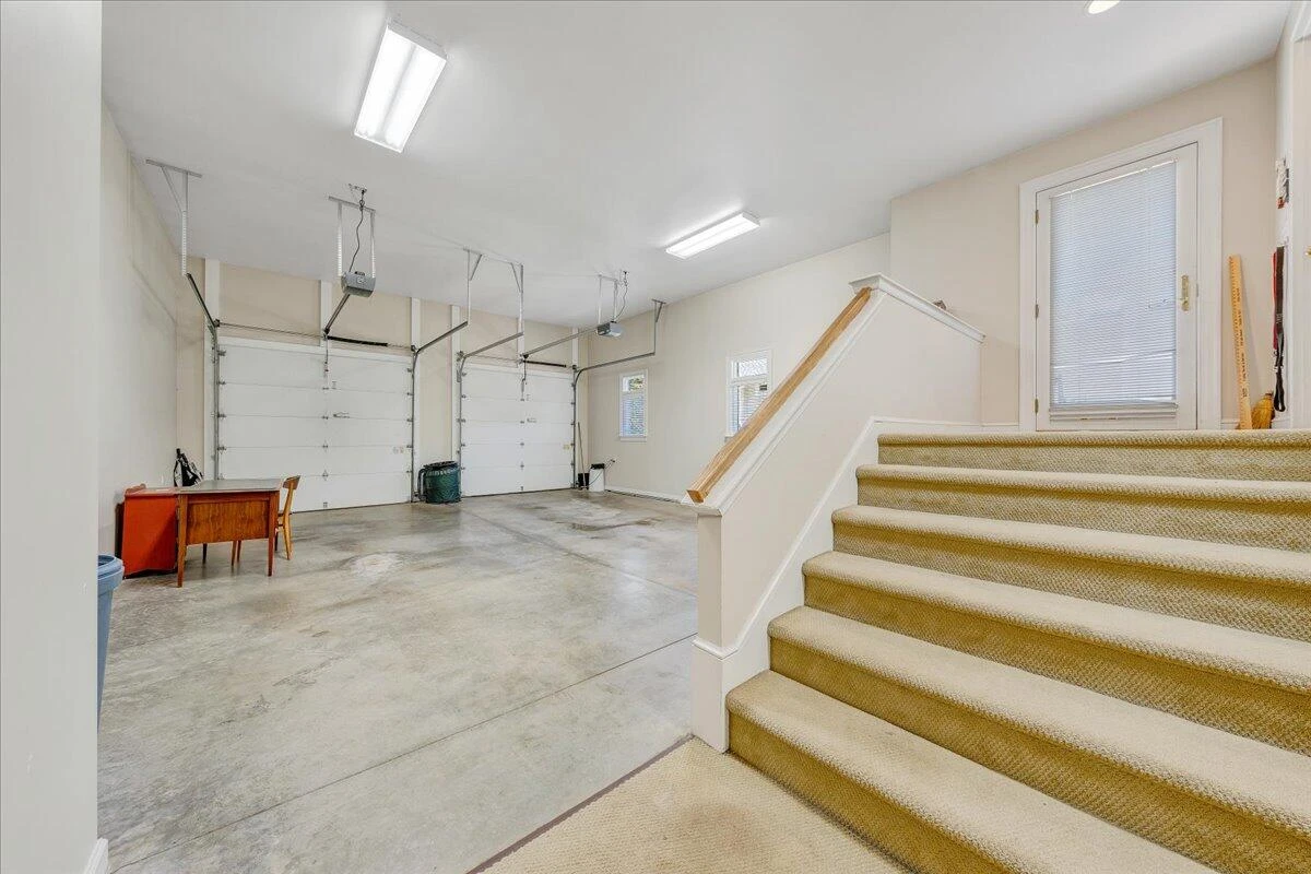 574 Waverly LN - Photo 64