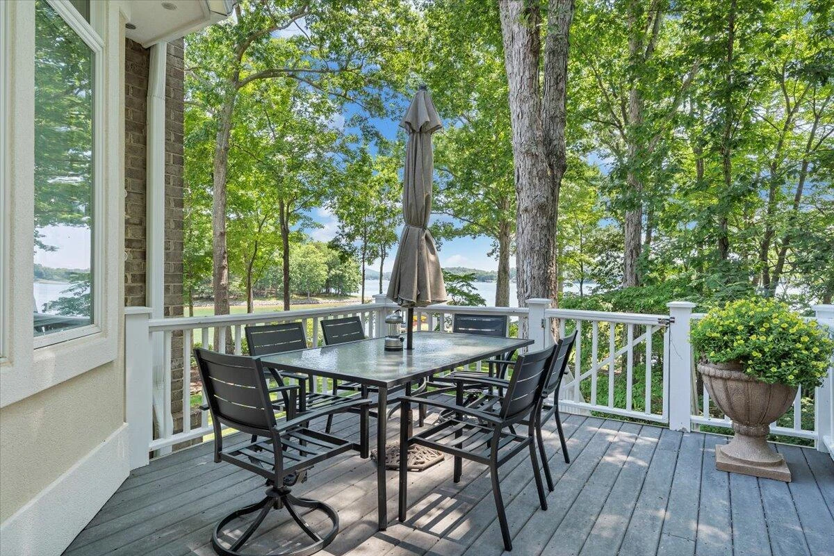 574 Waverly LN - Photo 89