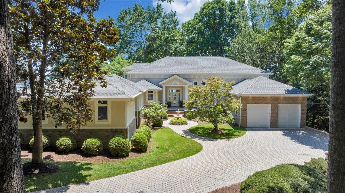 574 Waverly LN - Photo 9