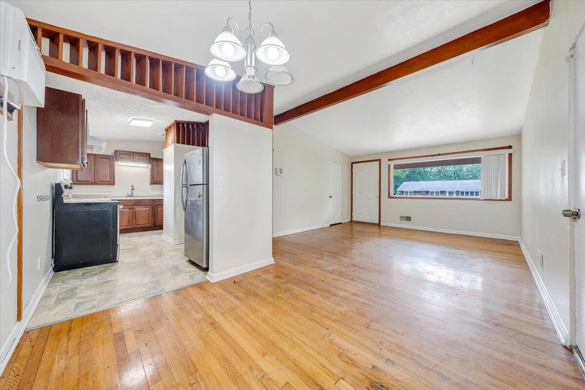 1046 Silverwood RD NW - Photo 10