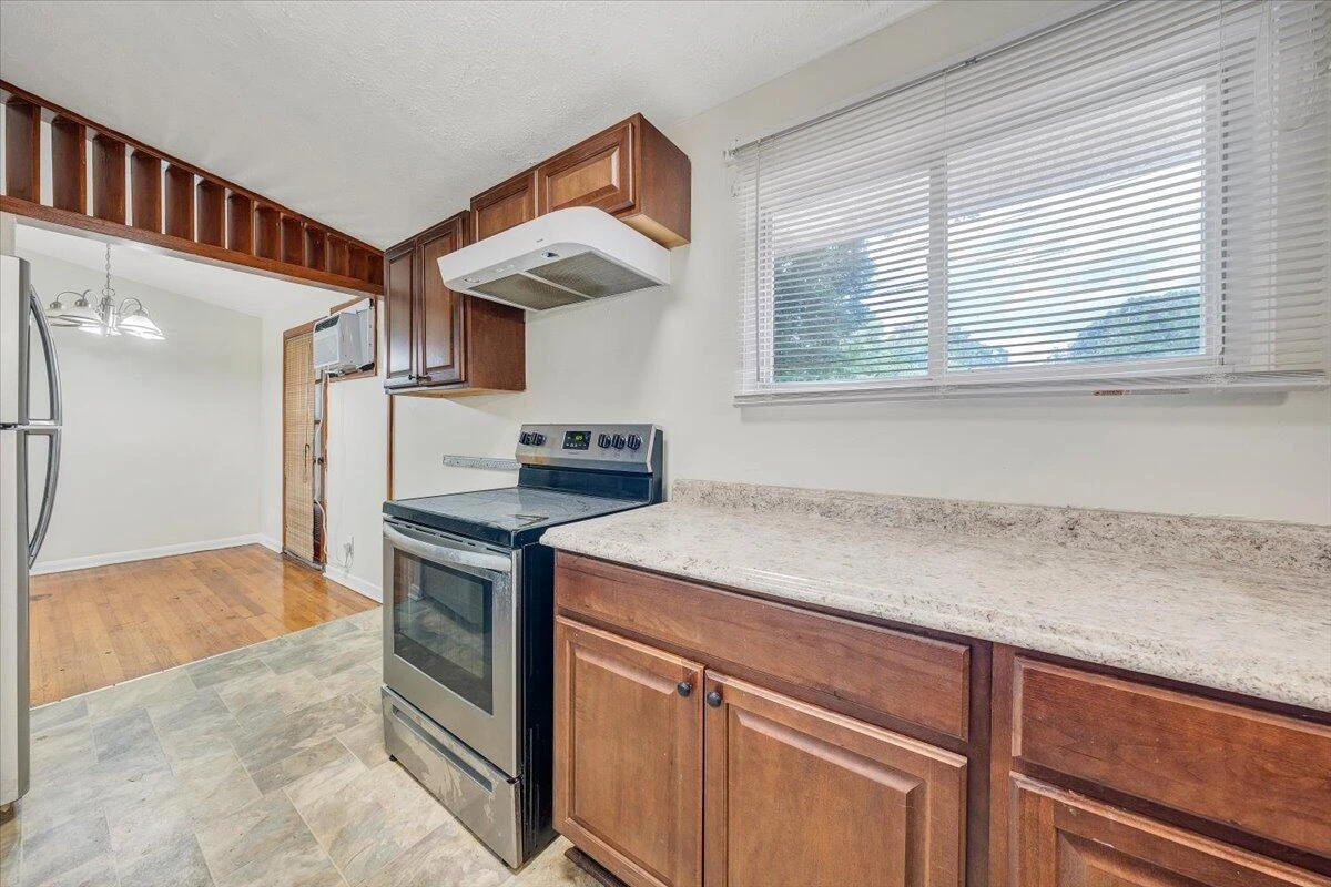 1046 Silverwood RD NW - Photo 14