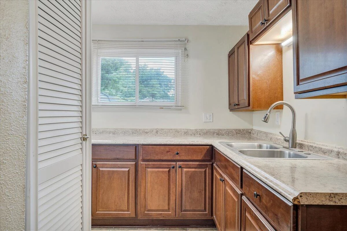 1046 Silverwood RD NW - Photo 15
