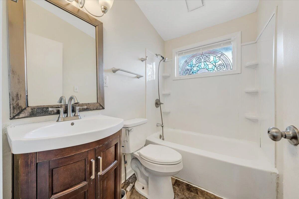 1046 Silverwood RD NW - Photo 18