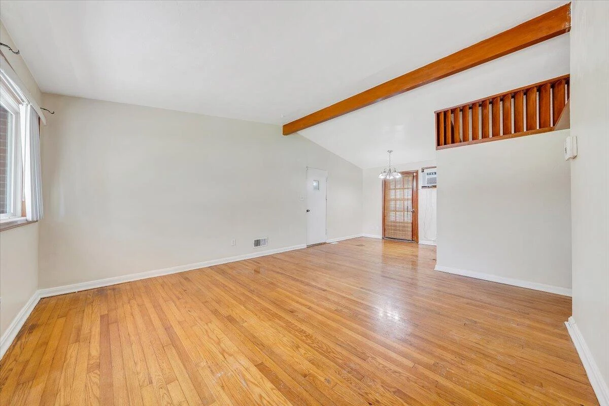1046 Silverwood RD NW - Photo 2