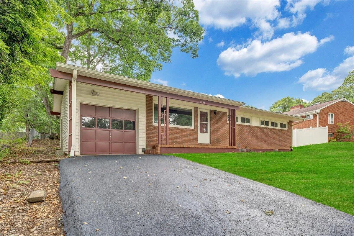 1046 Silverwood RD NW - Photo 30