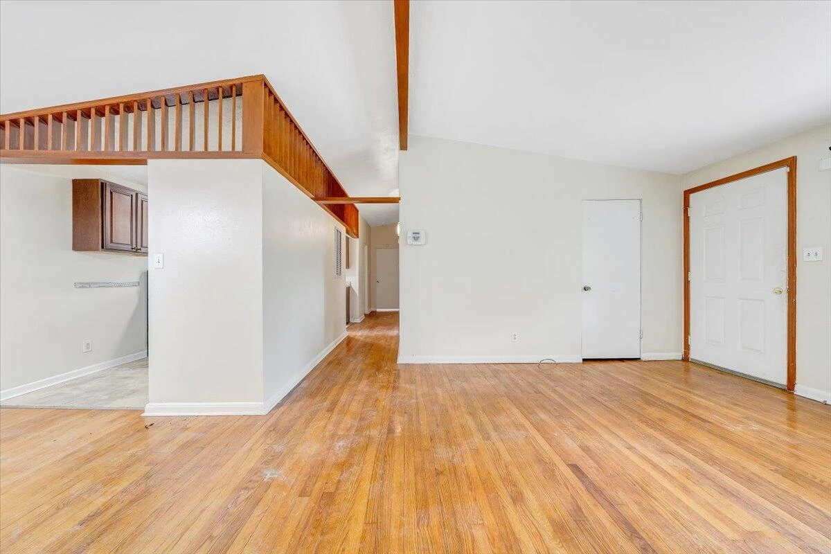 1046 Silverwood RD NW - Photo 6