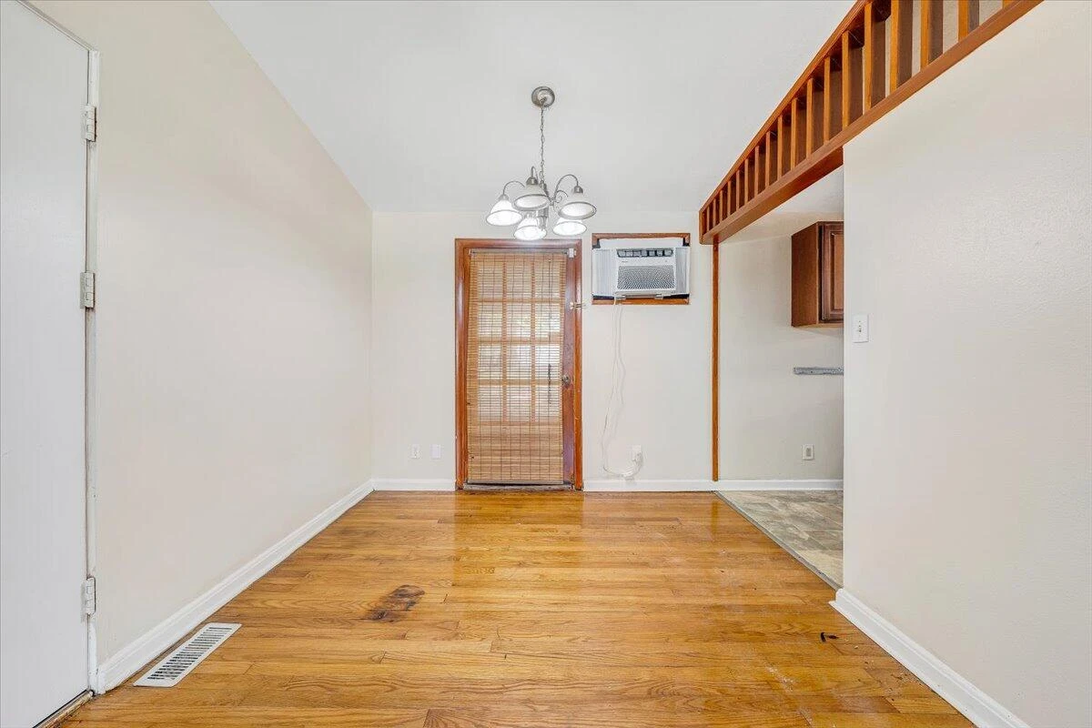 1046 Silverwood RD NW - Photo 8