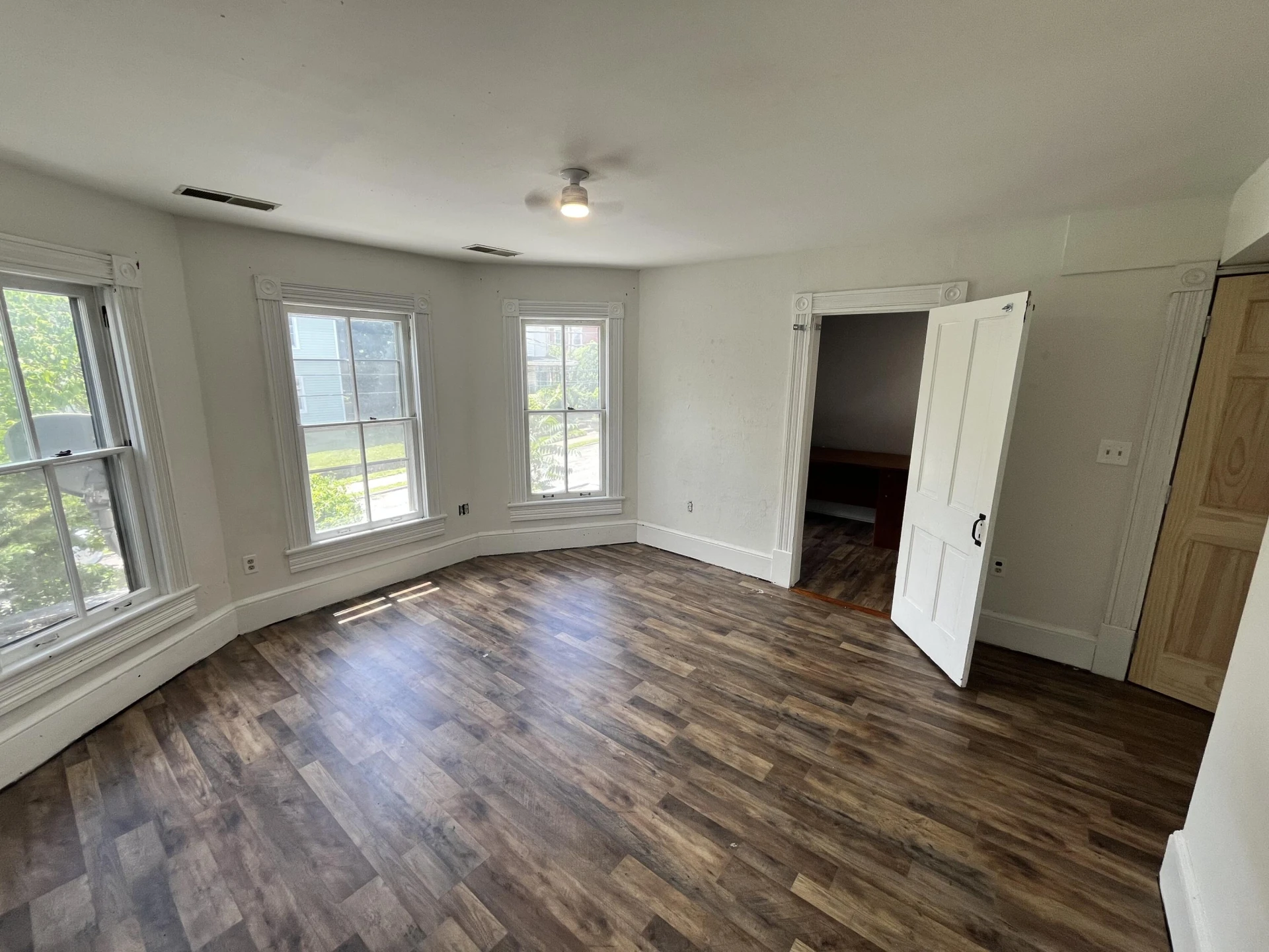 405 Mountain AVE SW - Photo 16