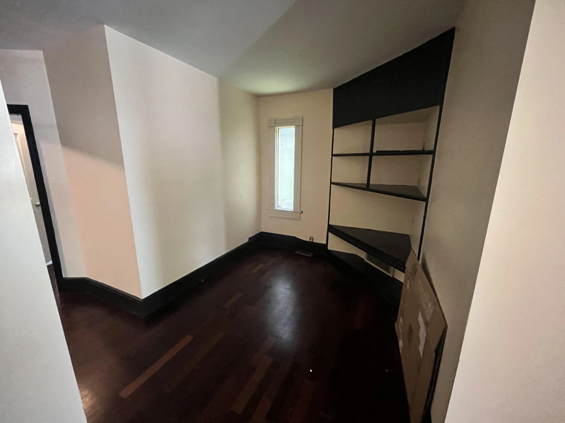 405 Mountain AVE SW - Photo 4