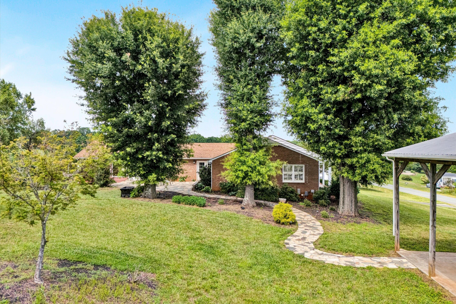 581 Ben Annie RD - Photo 5