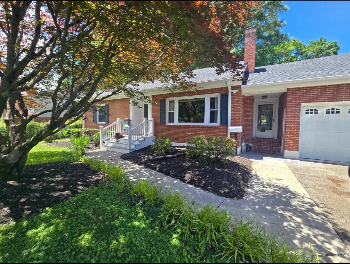 3233 Oakdale RD SW - Photo 2