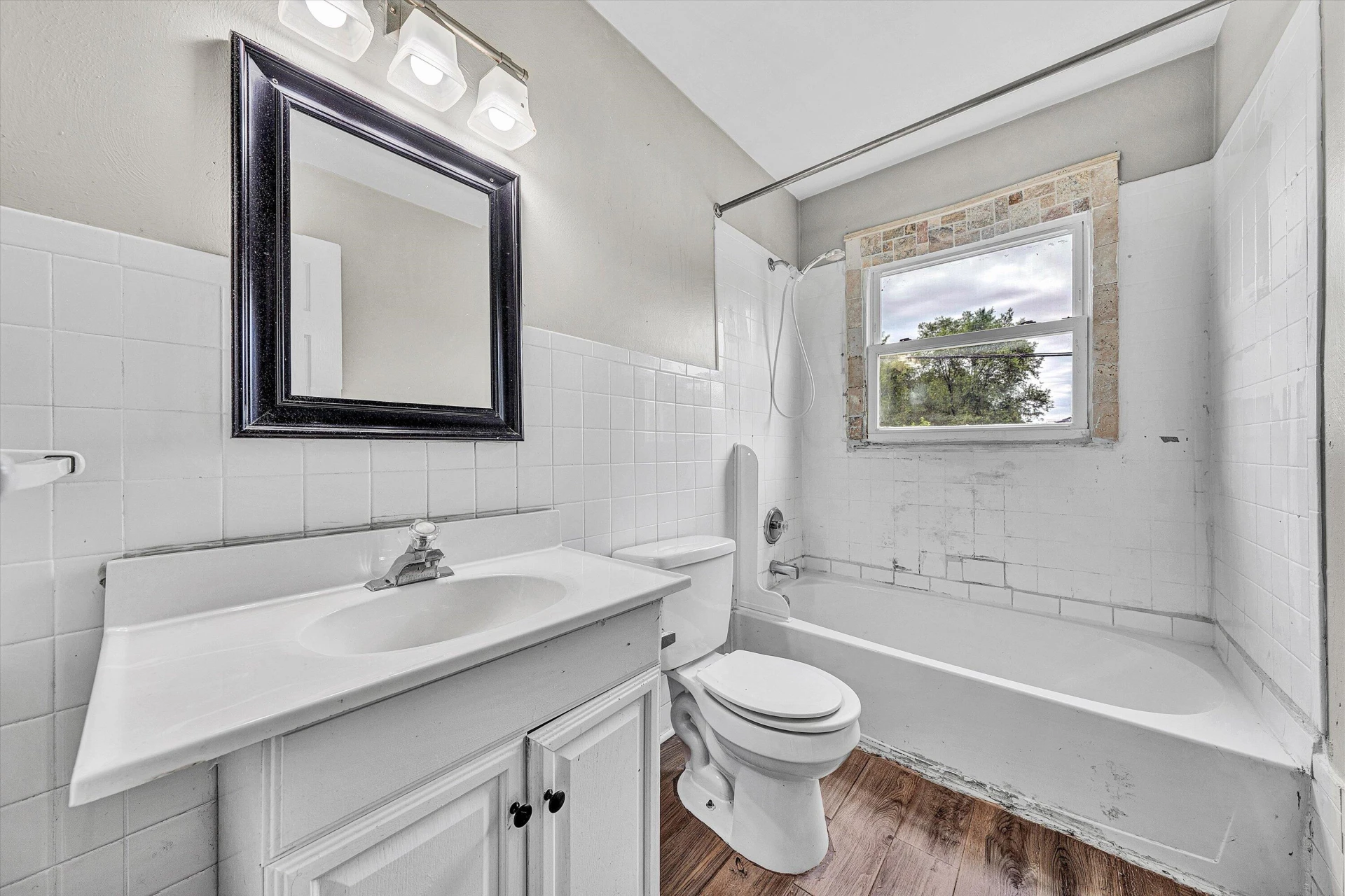 707 Bibb ST NE - Photo 16