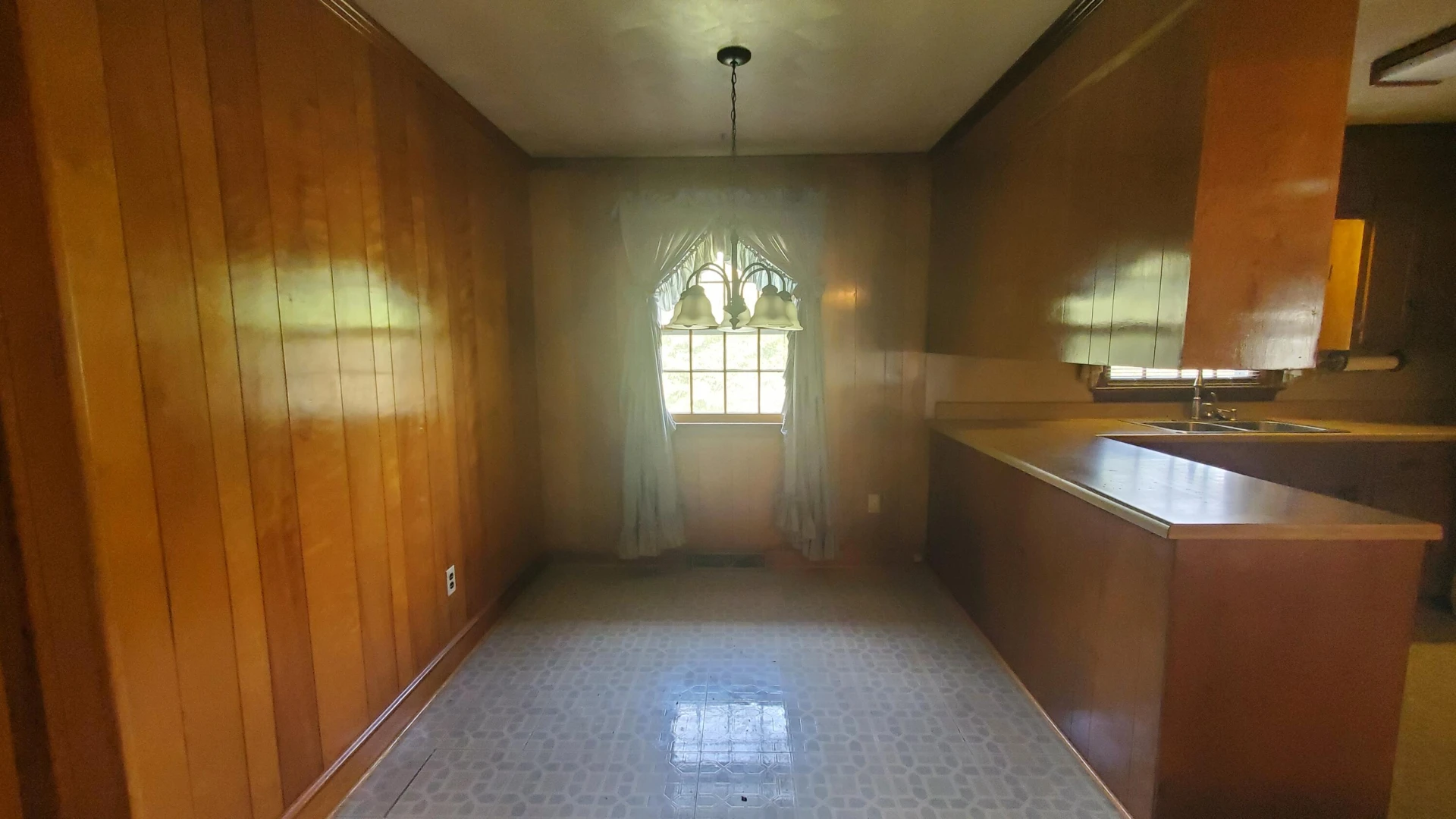 1359 Longview DR - Photo 12
