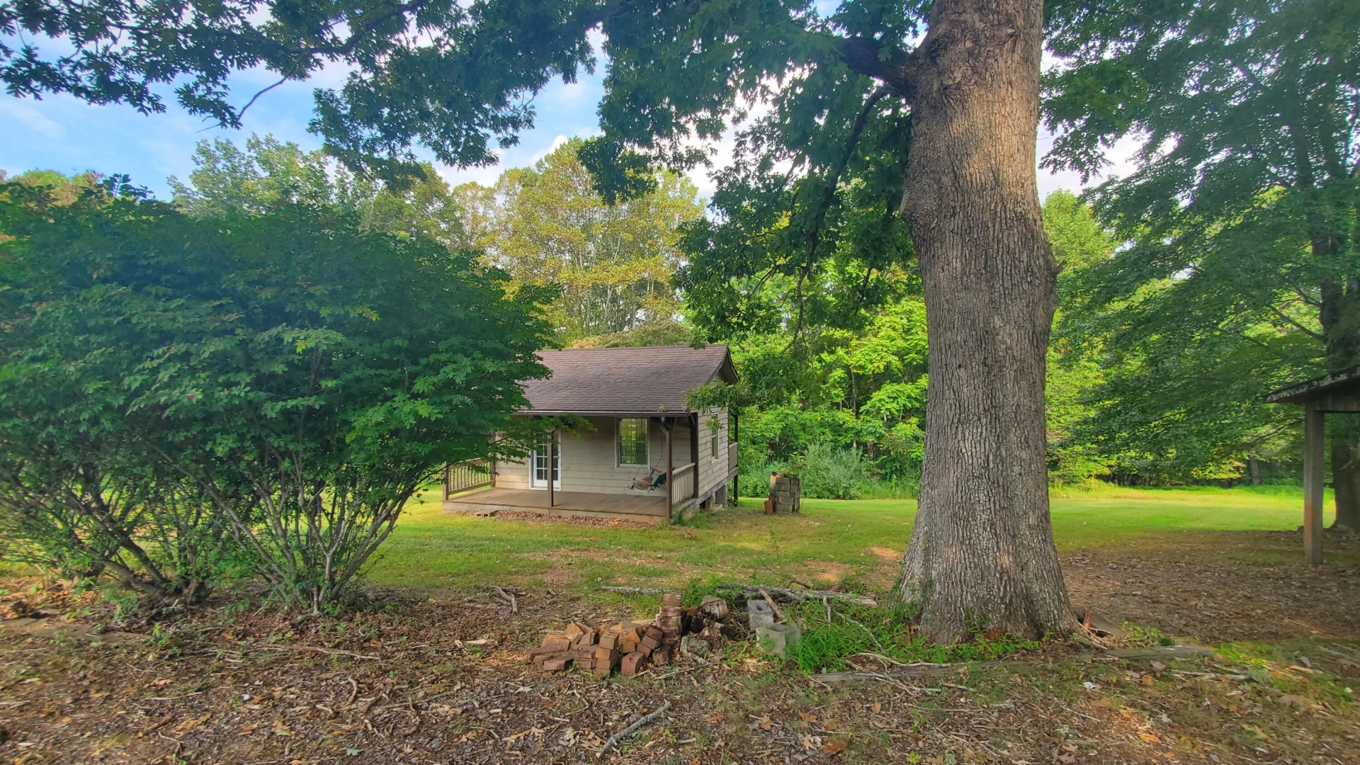 1359 Longview DR - Photo 28