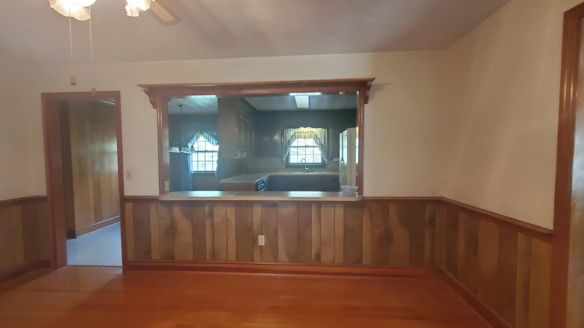 1359 Longview DR - Photo 5