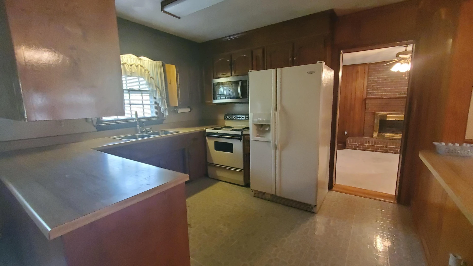 1359 Longview DR - Photo 9