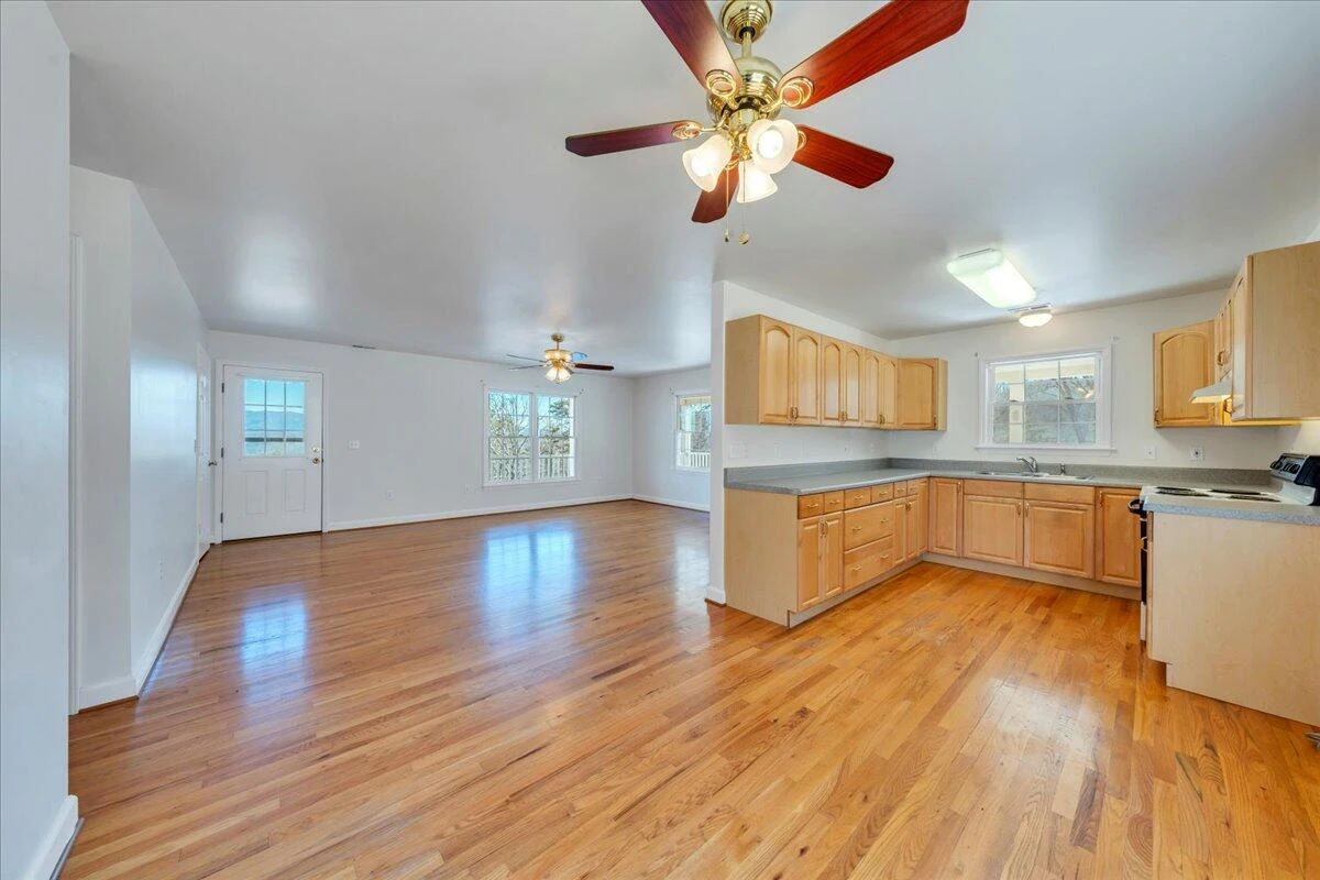 2534 Paris Mountain RD - Photo 16