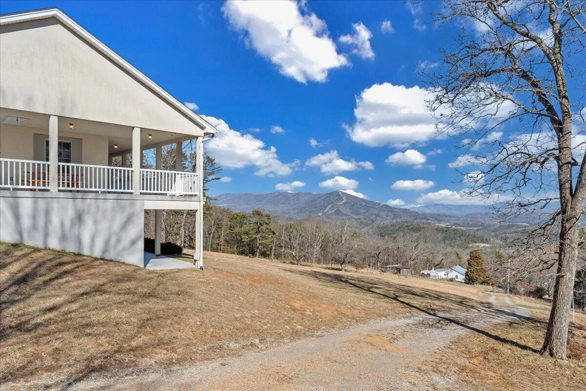 2534 Paris Mountain RD - Photo 46