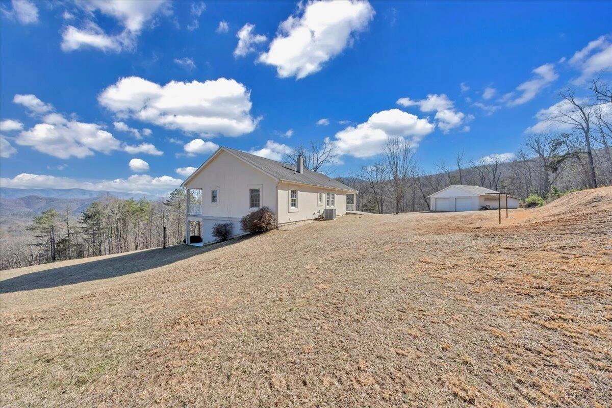 2534 Paris Mountain RD - Photo 54