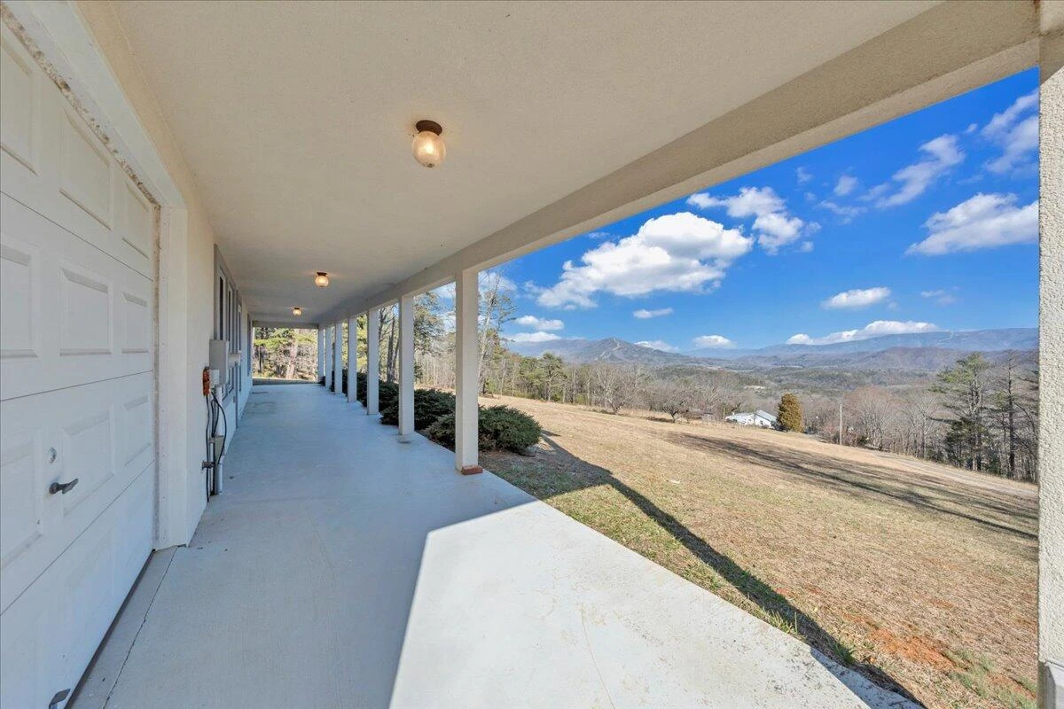 2534 Paris Mountain RD - Photo 56