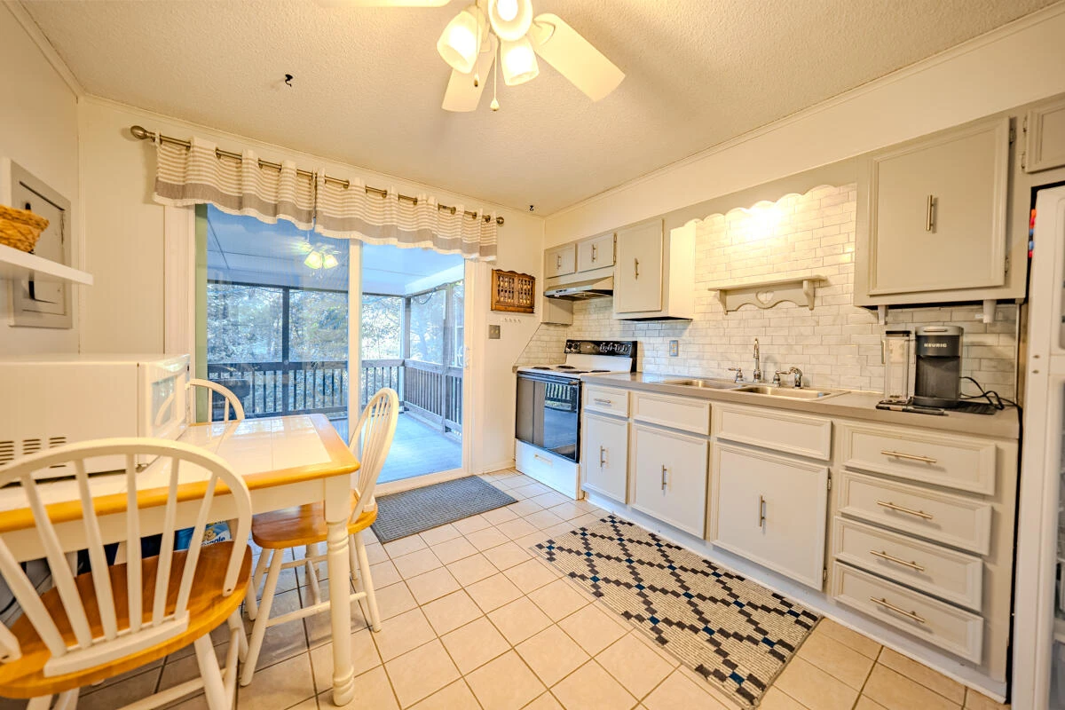 1083 Sams WAY #2 - Photo 2