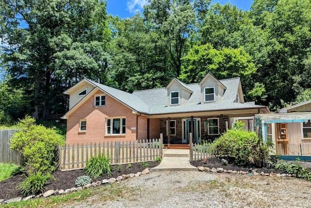 221 Camp Creek RD NW - Photo 2