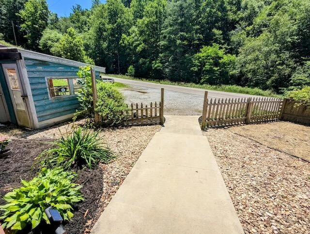 221 Camp Creek RD NW - Photo 6
