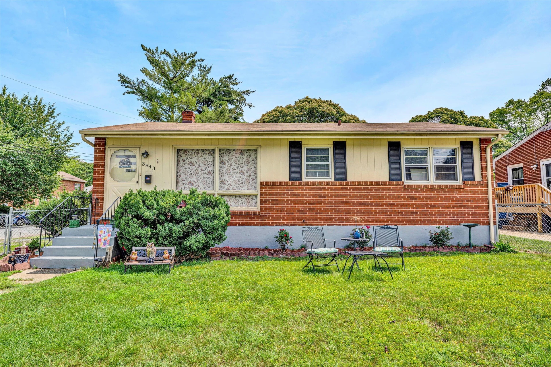 3843 Plantation RD NE - Photo 2