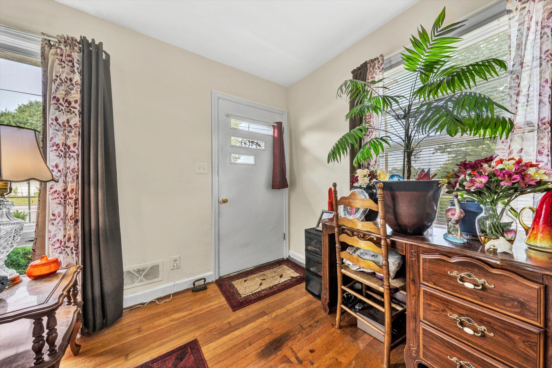 3843 Plantation RD NE - Photo 4