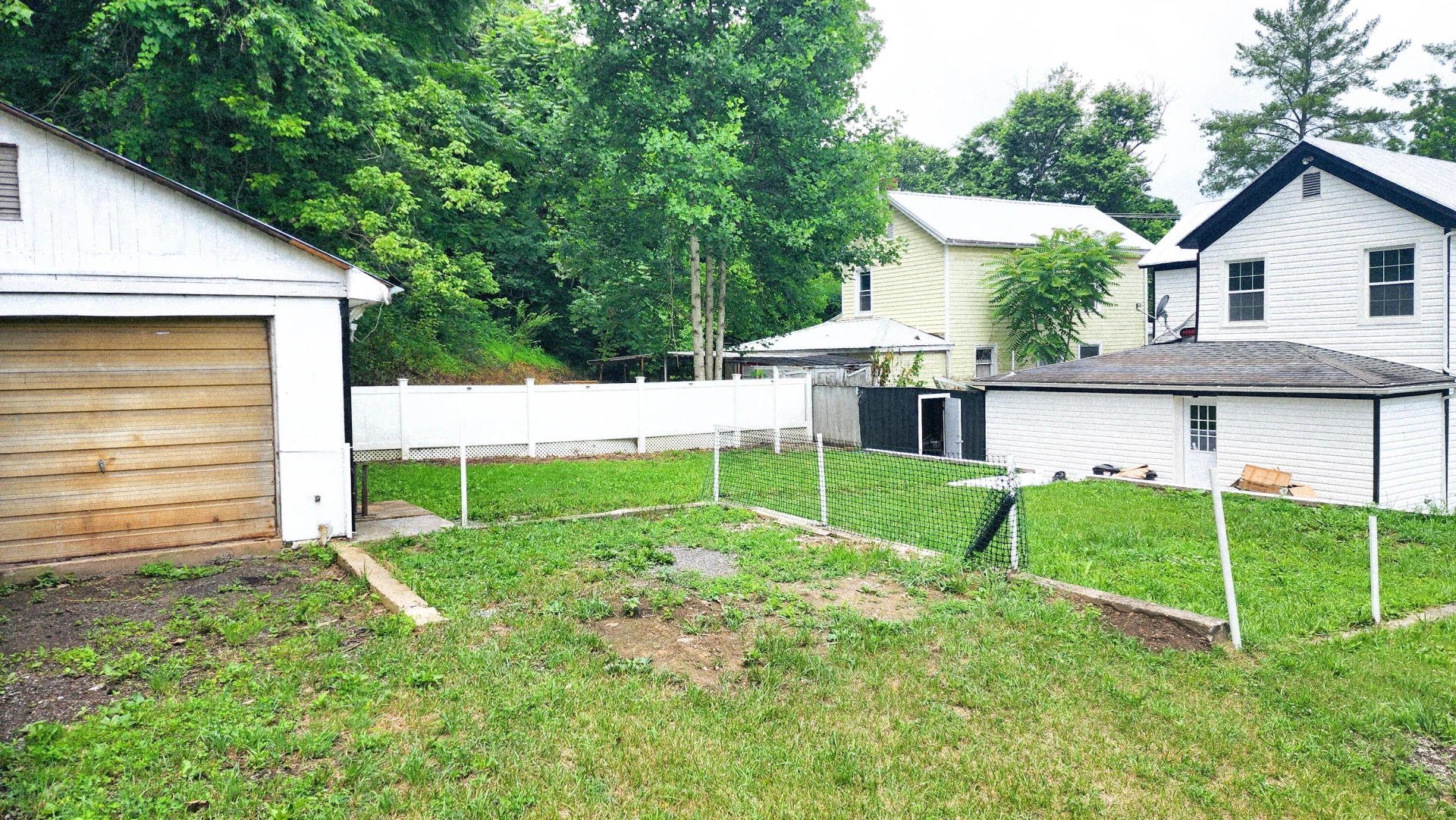 801 Concord ST - Photo 10