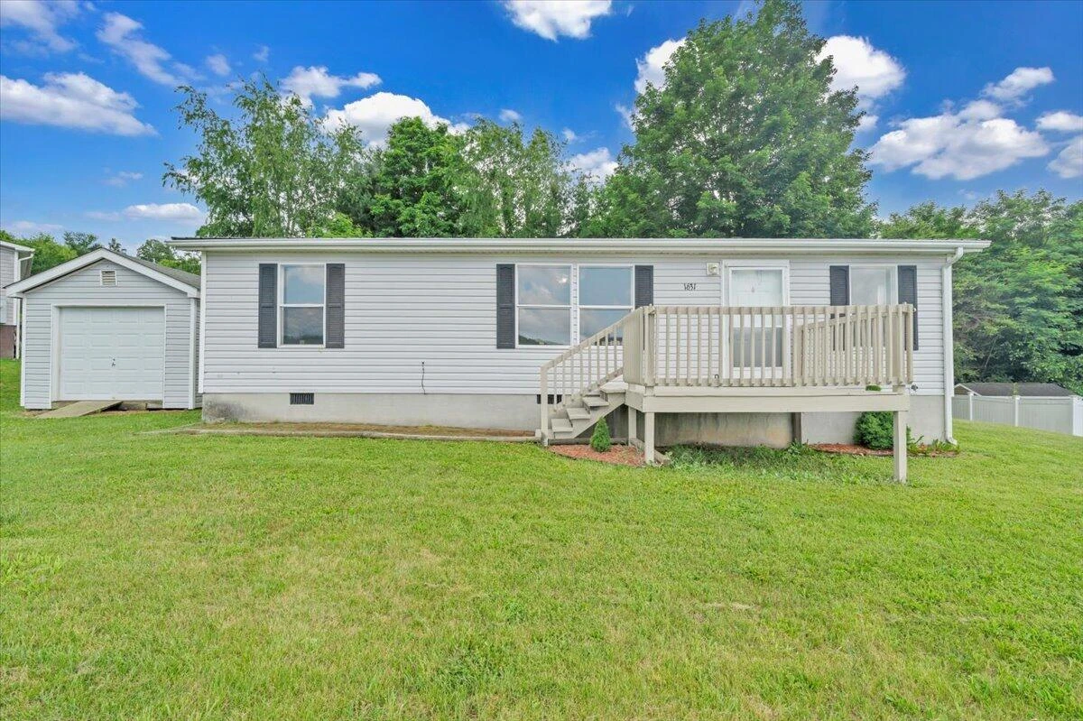 1631 Blue Spruce DR