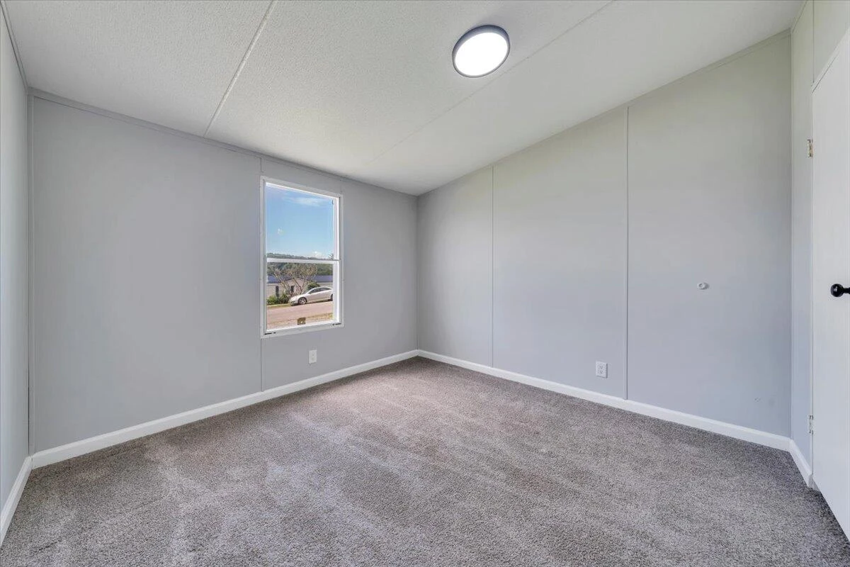 1631 Blue Spruce DR - Photo 15