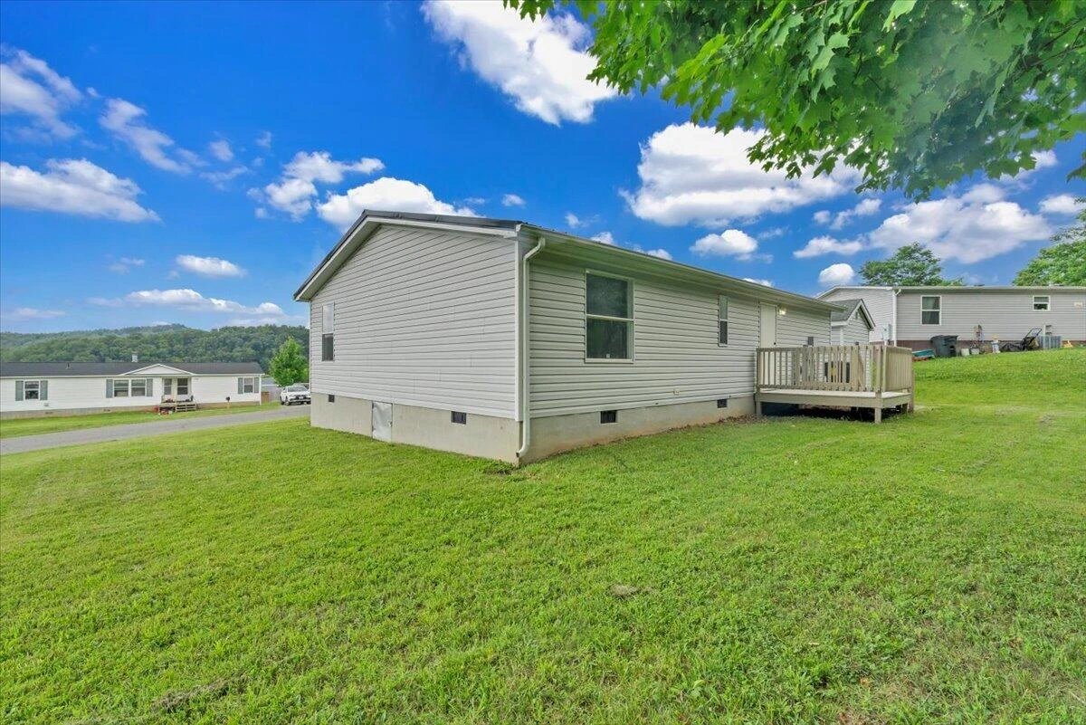 1631 Blue Spruce DR - Photo 24