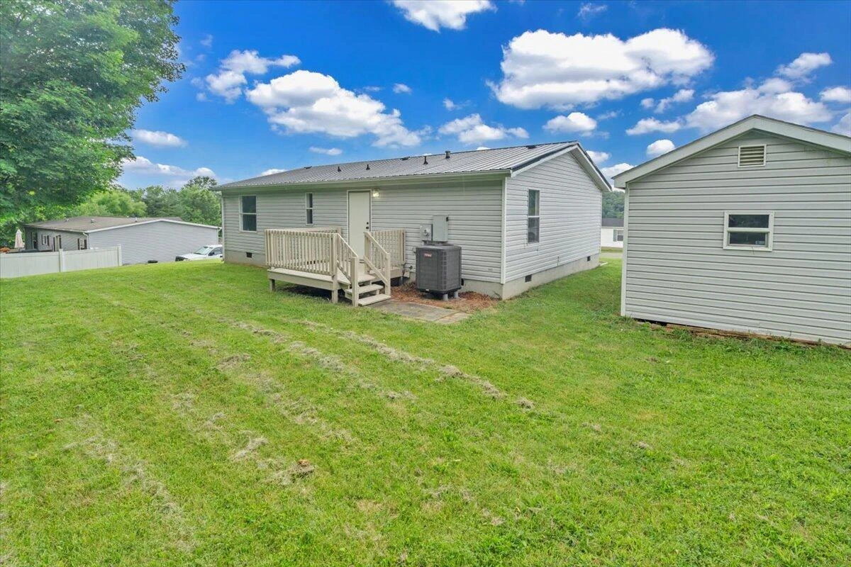 1631 Blue Spruce DR - Photo 26