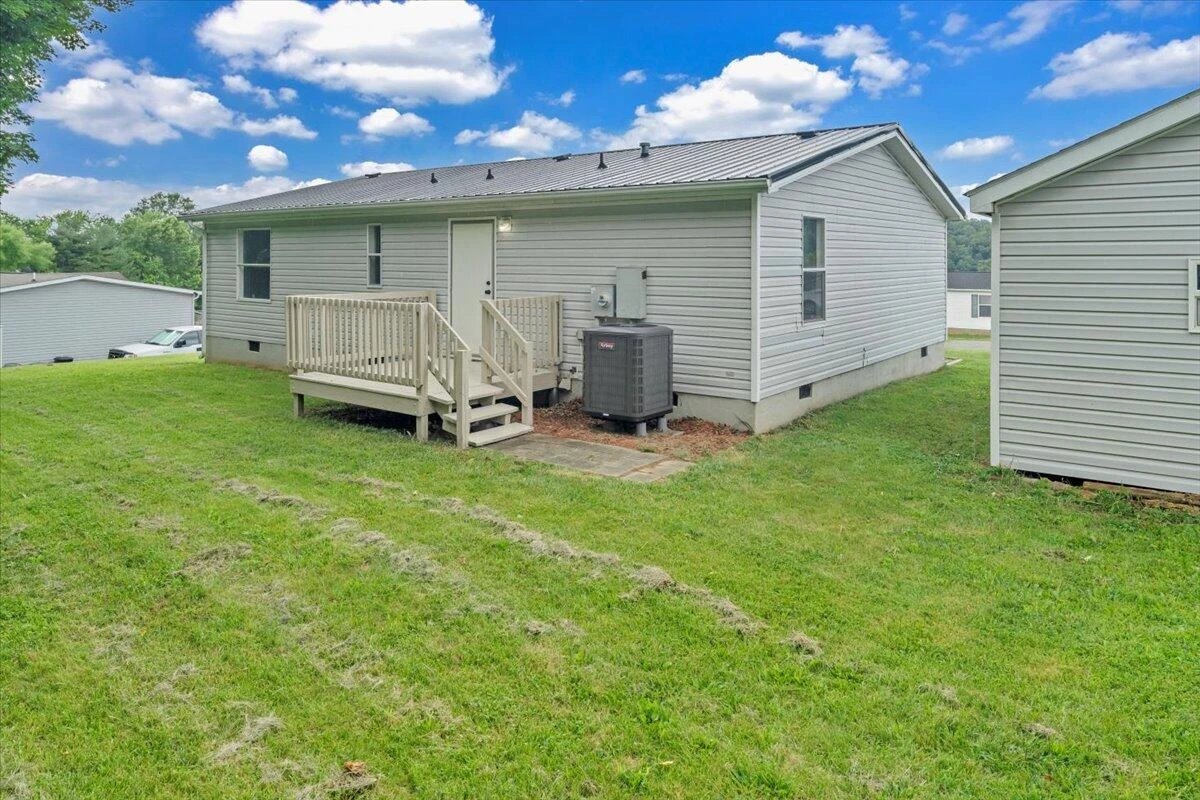 1631 Blue Spruce DR - Photo 27