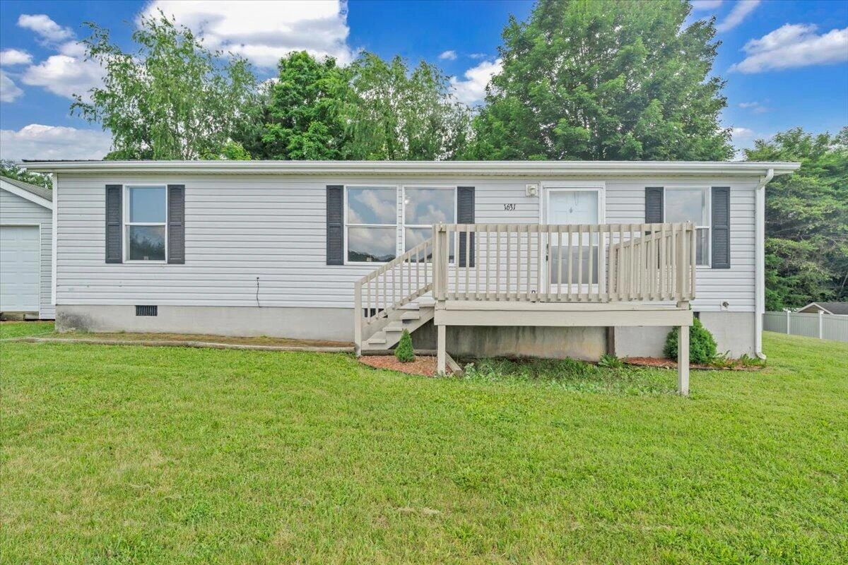 1631 Blue Spruce DR - Photo 28
