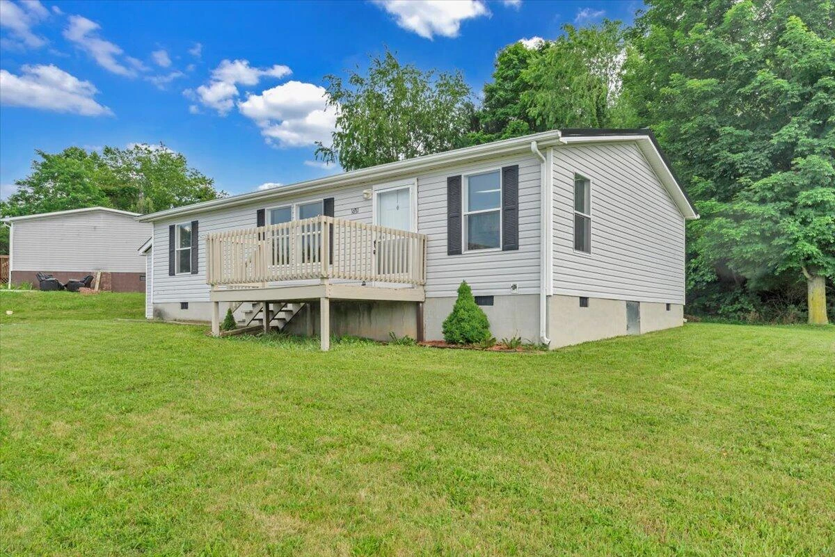 1631 Blue Spruce DR - Photo 29