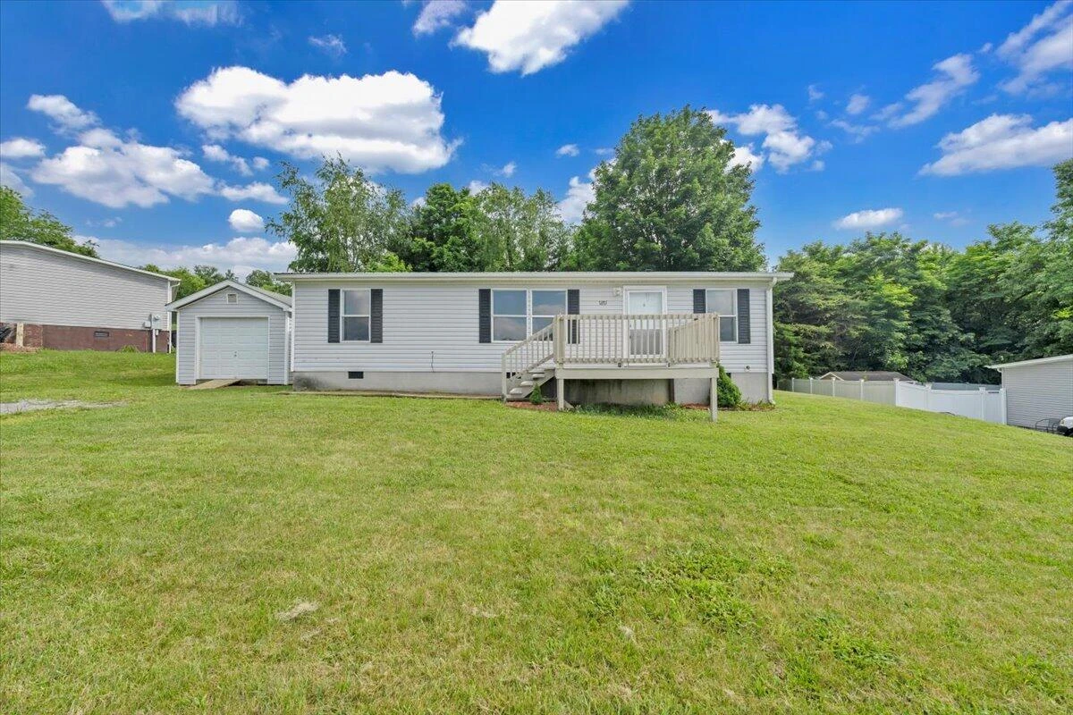 1631 Blue Spruce DR - Photo 33