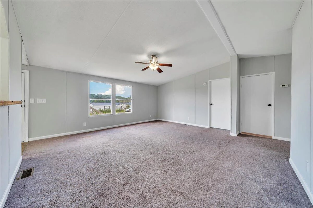1631 Blue Spruce DR - Photo 4