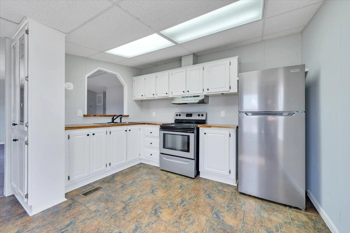 1631 Blue Spruce DR - Photo 9