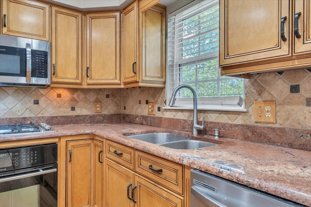 6061 Chagall DR - Photo 19