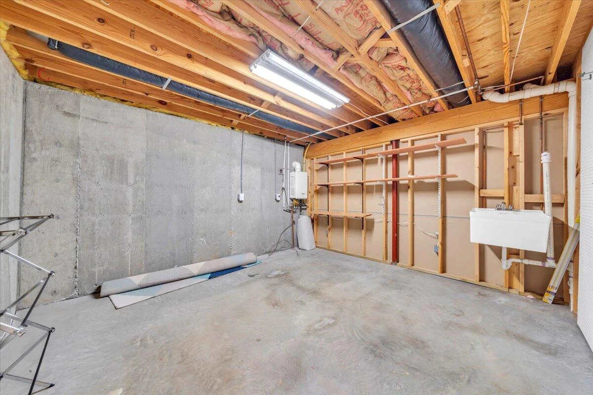 6061 Chagall DR - Photo 33