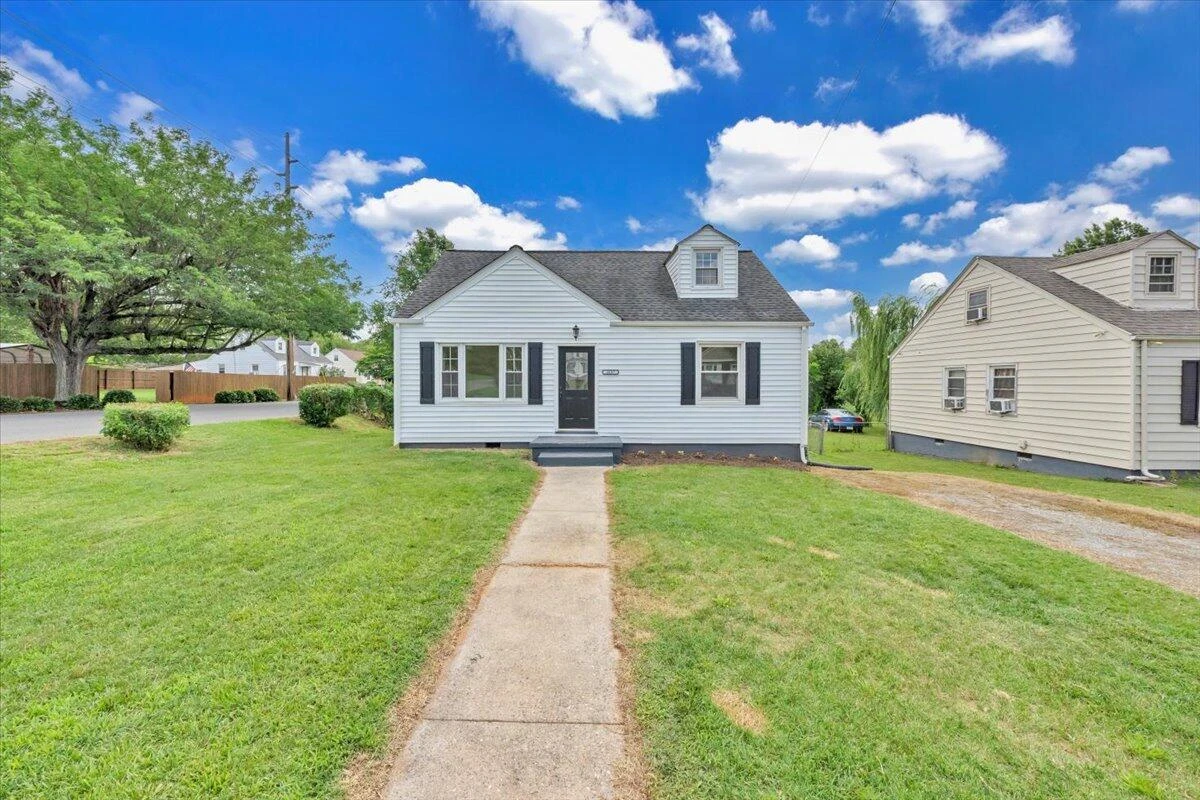 2637 Cornell DR NW - Photo 13
