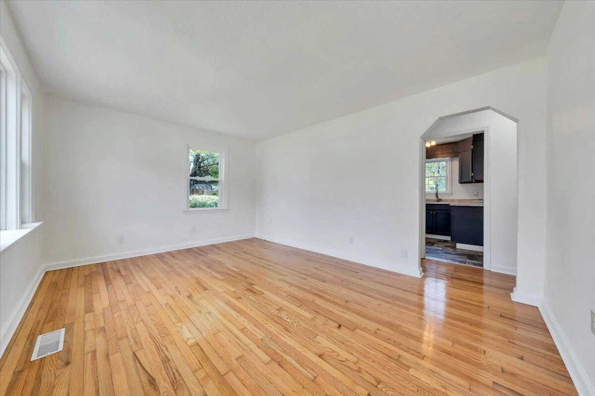 2637 Cornell DR NW - Photo 2