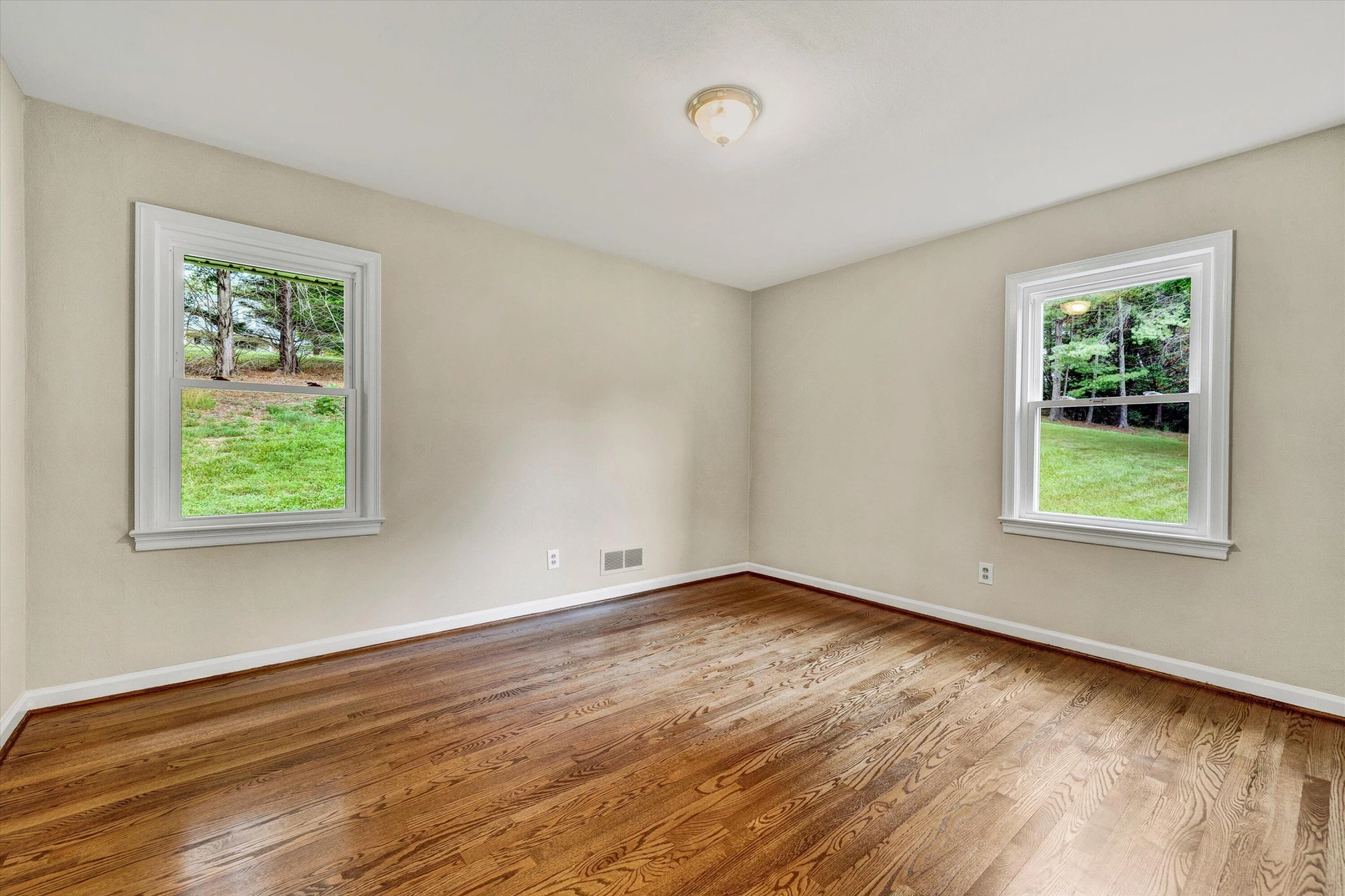 4913 Colonial AVE - Photo 21