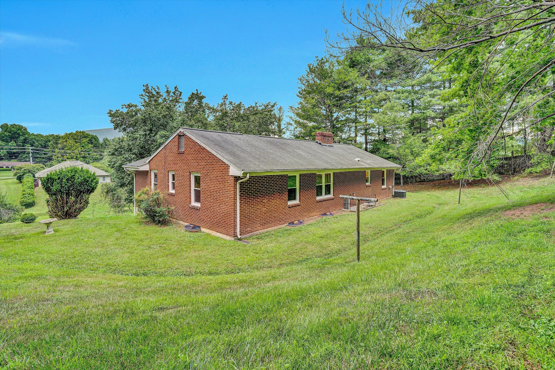4913 Colonial AVE - Photo 31
