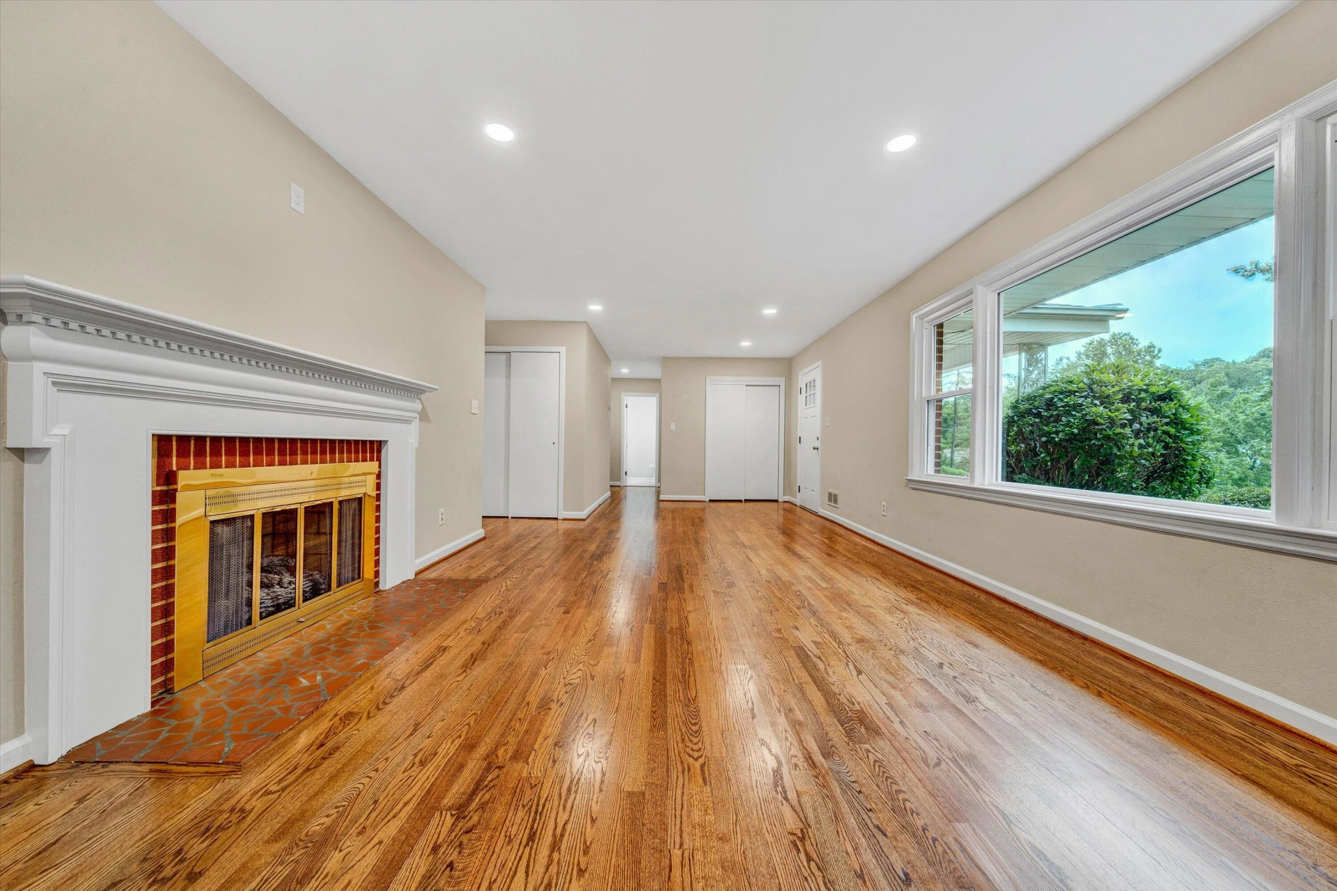 4913 Colonial AVE - Photo 7